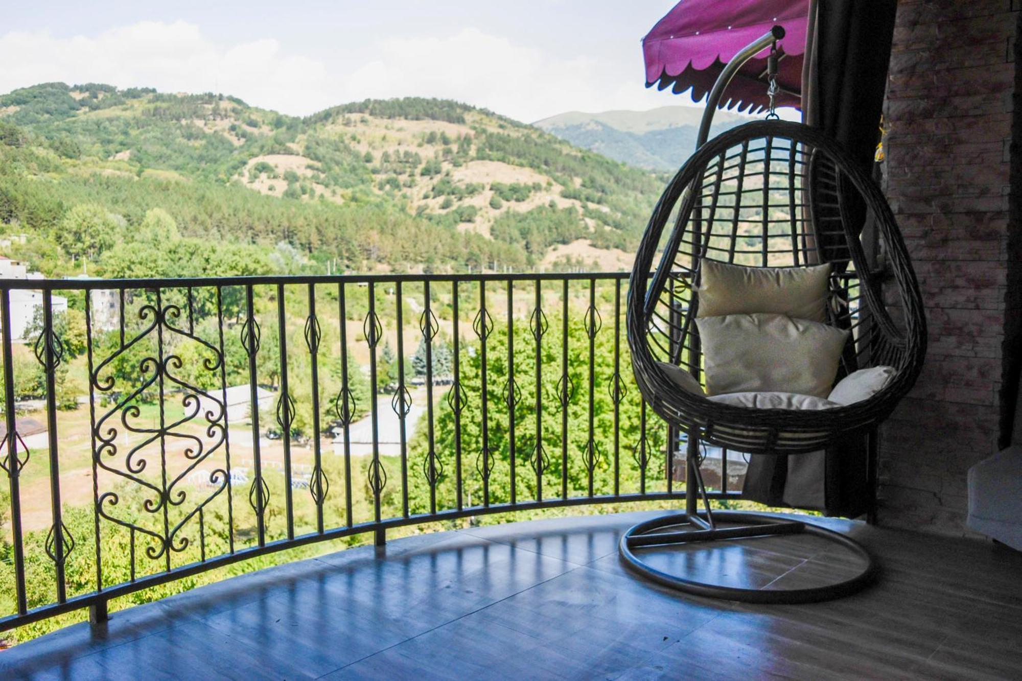 Dom Adonis Hotel Дилиян Екстериор снимка